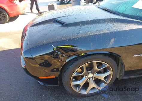 2015 Dodge Challenger R/T из США, поврежденный, VIN 2C3CDZAT5FH710678